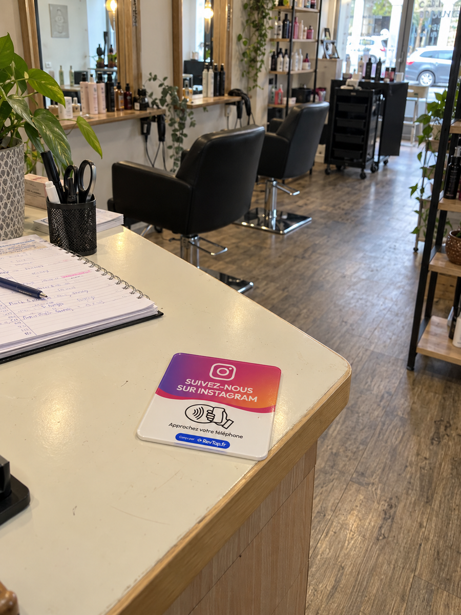 Nail artist, Perpignan